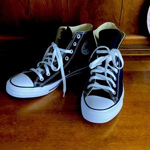 Hi-Top Converse Chuck Taylors